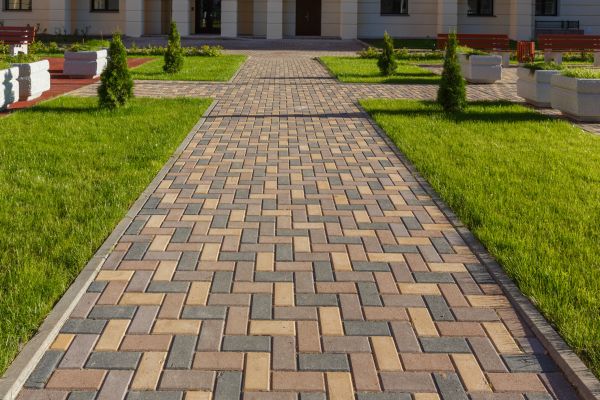 Cost of Paved Walkway Service in Bellevue