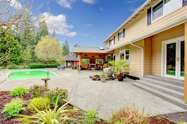 Cost of Pool Area Concreting in Bellevue